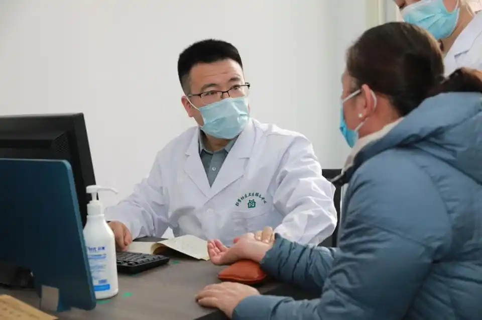 穴位埋线减肥方法_抽脂埋线后会反弹吗_埋线减肥安全性分析