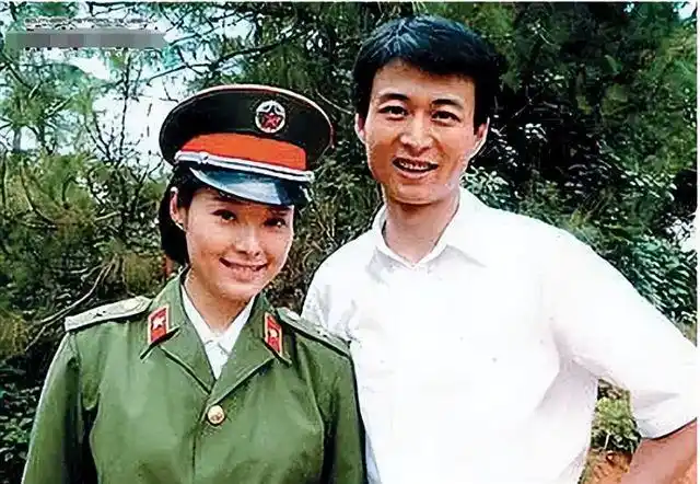 徐威袁立为什么分手_袁立三次婚姻经历_袁立徐威爱情长跑
