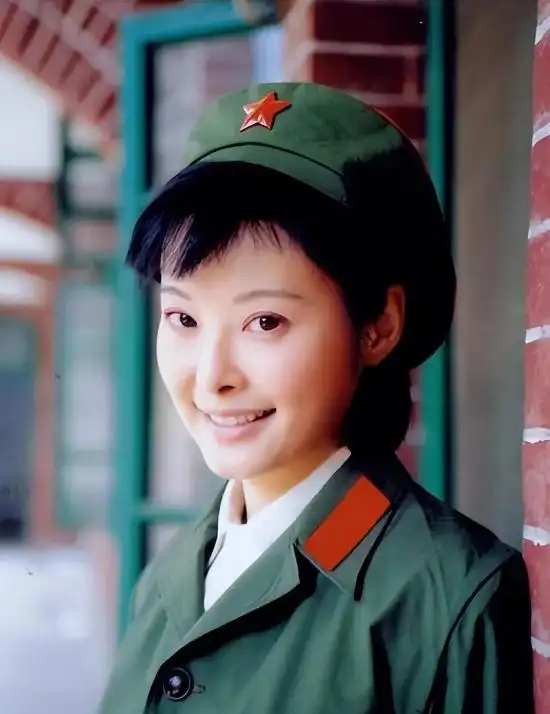 徐威袁立为什么分手_袁立徐威爱情长跑_袁立三次婚姻经历