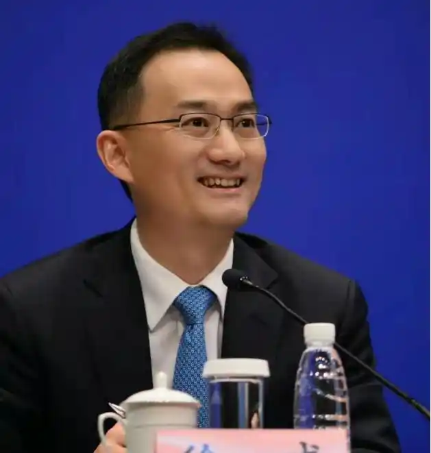 徐威袁立为什么分手_袁立徐威爱情长跑_袁立三次婚姻经历