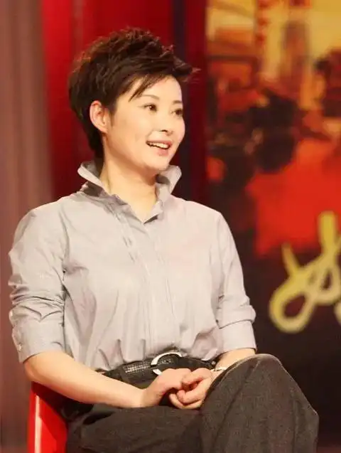 徐威袁立为什么分手_袁立徐威12年恋情_袁立感情经历