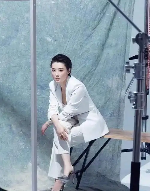 袁立徐威12年恋情_袁立感情经历_徐威袁立为什么分手
