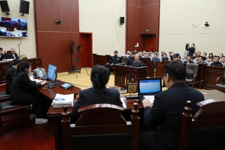 王某等人开发套现代还款App涉案715亿，法院开庭审理将择期