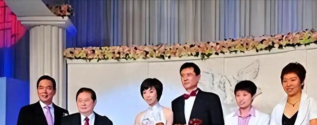 张怡宁徐威婚姻故事_徐威袁立为什么分手_袁立徐威分手原因