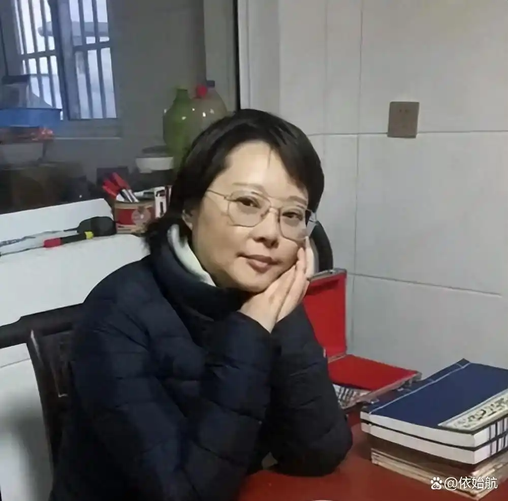 袁立公益转型_袁立婚姻经历_徐威袁立为什么分手