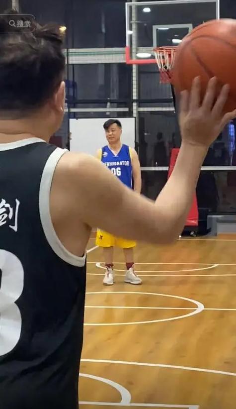 毕福剑在饭局说了什么_毕福剑篮球生活_毕福剑近况