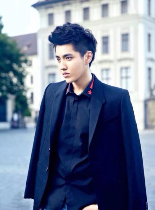 吴亦凡狱中现状_吴亦凡的最新照片_吴亦凡狱中生活