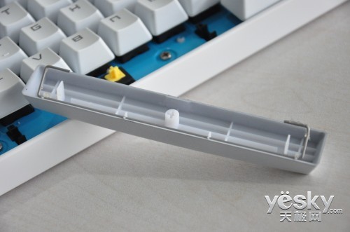雷柏V500S全无冲全背光游戏键盘拆解评测