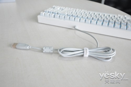 雷柏V500S全无冲全背光游戏键盘拆解评测