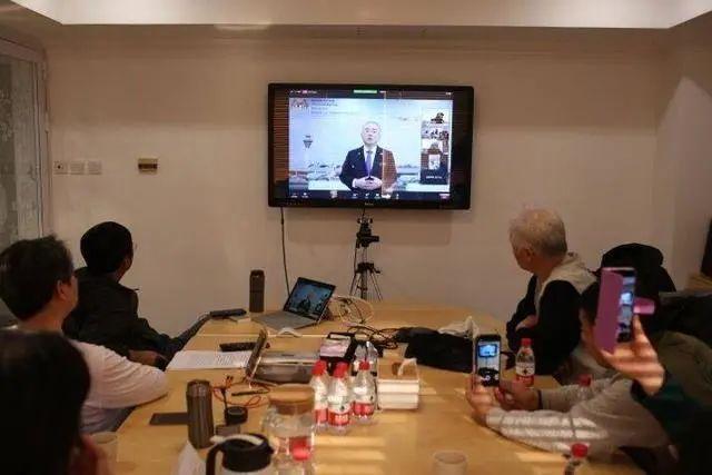 马航mh370新闻发布会_马航失联者家属坚持希望_马航MH370家属不放弃寻找