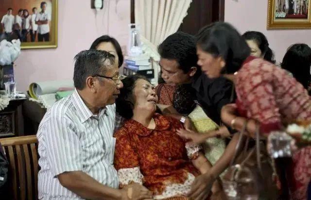 马航MH370家属不放弃寻找_马航mh370新闻发布会_马航失联者家属坚持希望