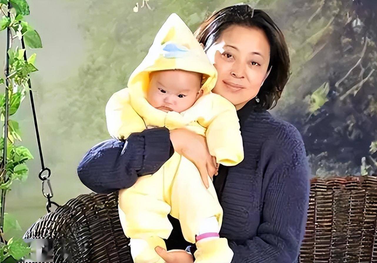 倪萍被曝移民美国新闻_倪萍64岁断崖式衰老_倪萍三婚两离不移民