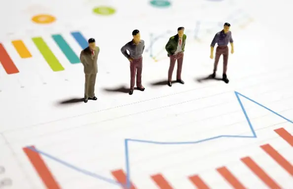 如何判断市盈率估值高低_股价低市盈率高_市盈率与市净率估值方法对比