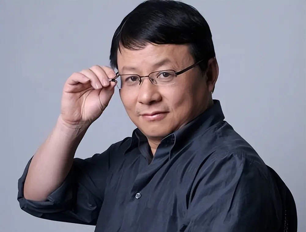 熊晓鸽父亲退役军人经历_熊晓鸽出身故事_熊晓鸽简介