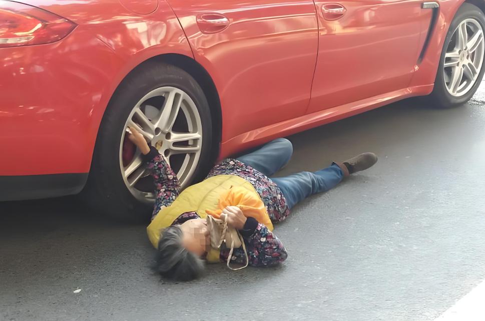 百色碰瓷团伙曝光_广西碰瓷党_碰瓷团伙作案手法