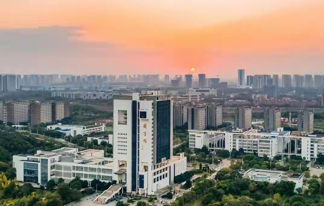 南昌大学专业选择_南昌大学中国语言文学_南昌大学高考志愿填报