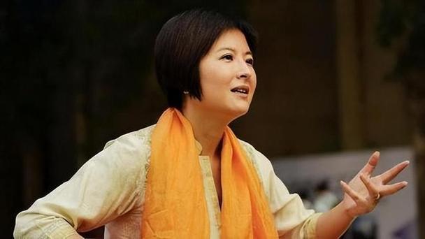 张泉灵汶川地震演讲稿：真实感人的英模报告会